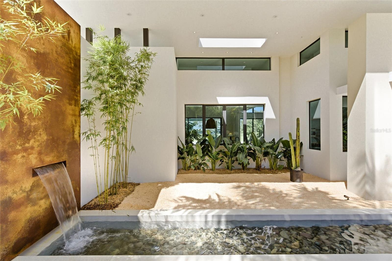 11 GOLF VIEW DRIVE