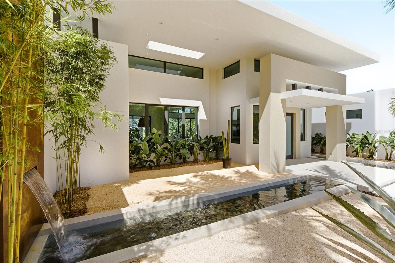 11 GOLF VIEW DRIVE