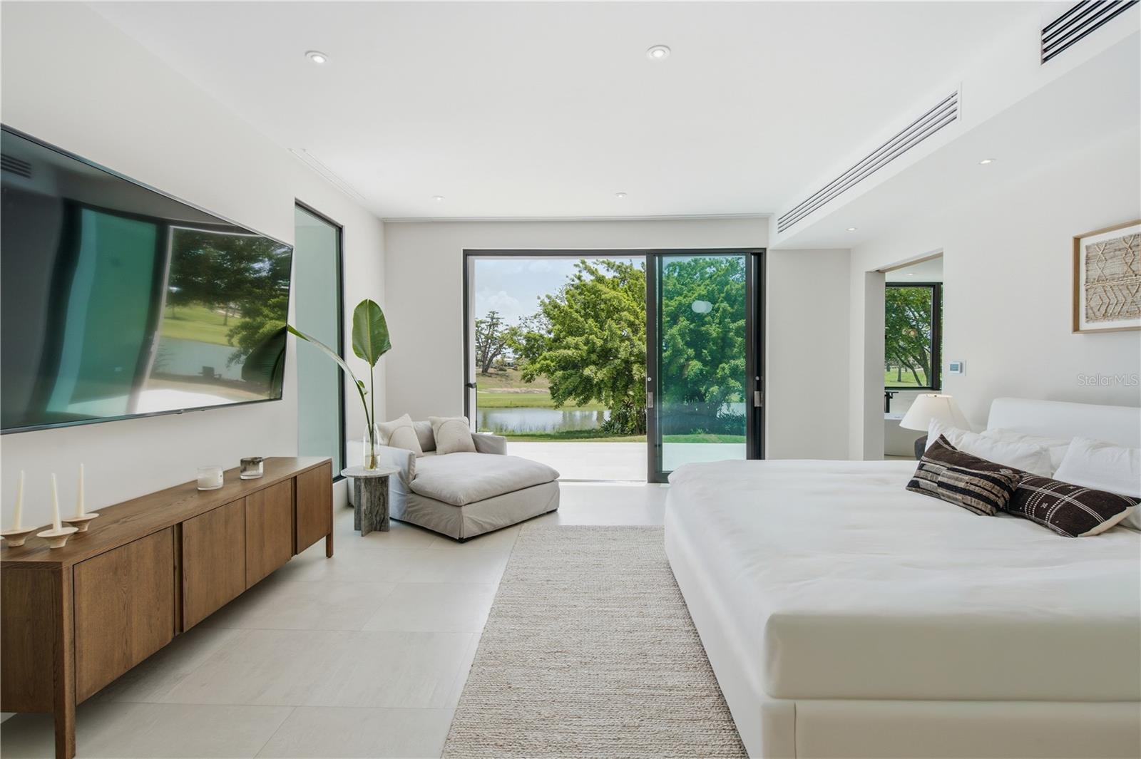 11 GOLF VIEW DRIVE