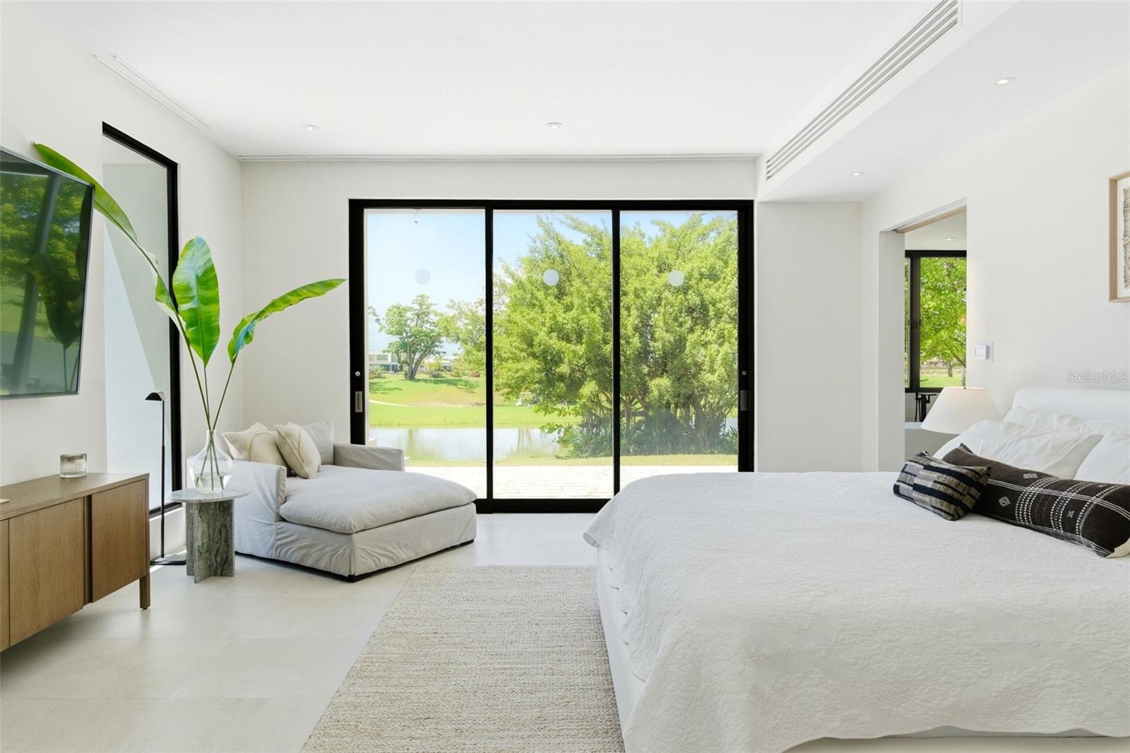 11 GOLF VIEW DRIVE