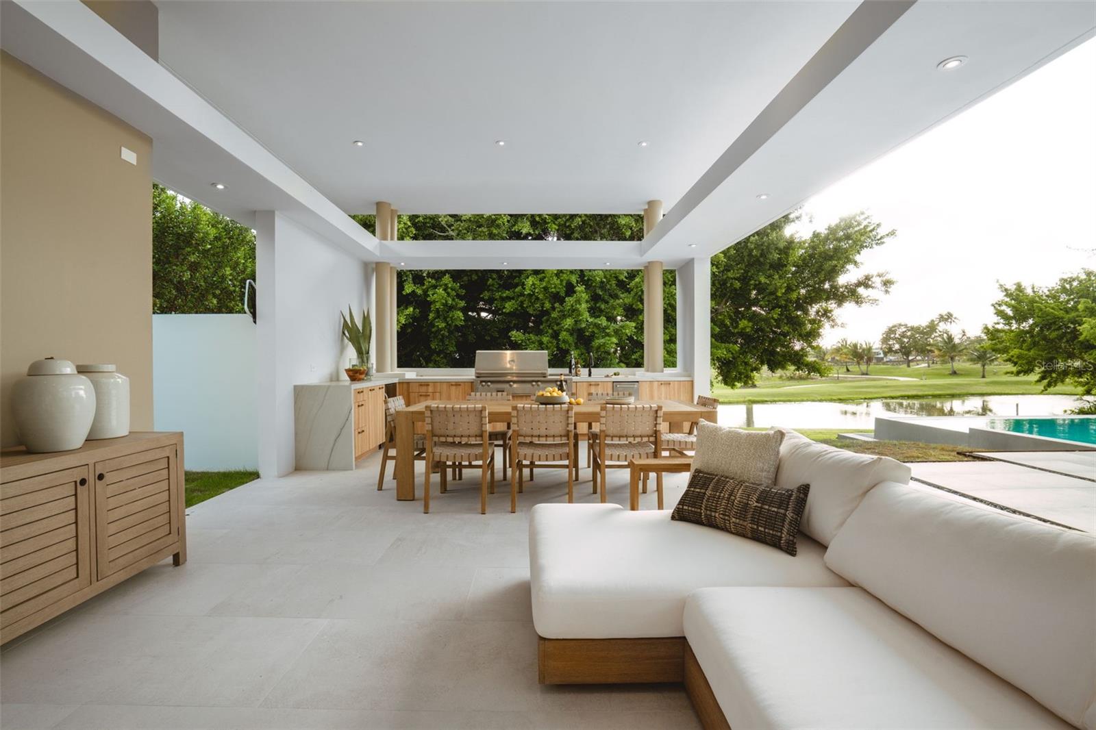 11 GOLF VIEW DRIVE