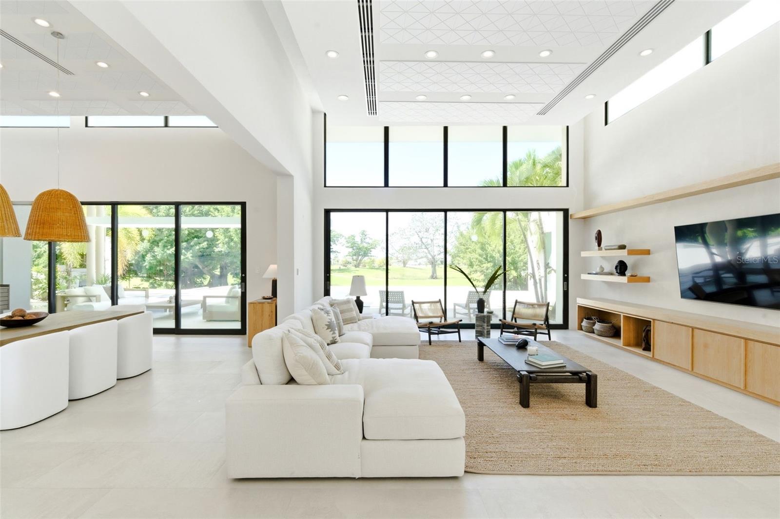 11 GOLF VIEW DRIVE