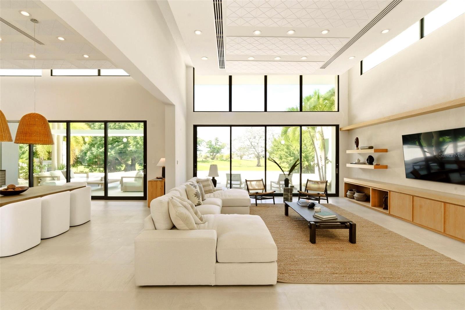 11 GOLF VIEW DRIVE