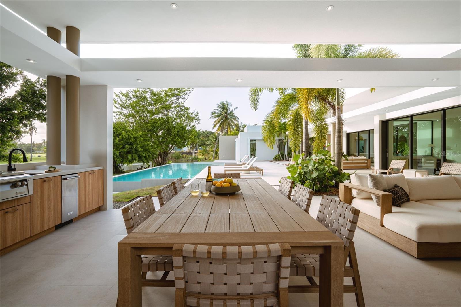 11 GOLF VIEW DRIVE