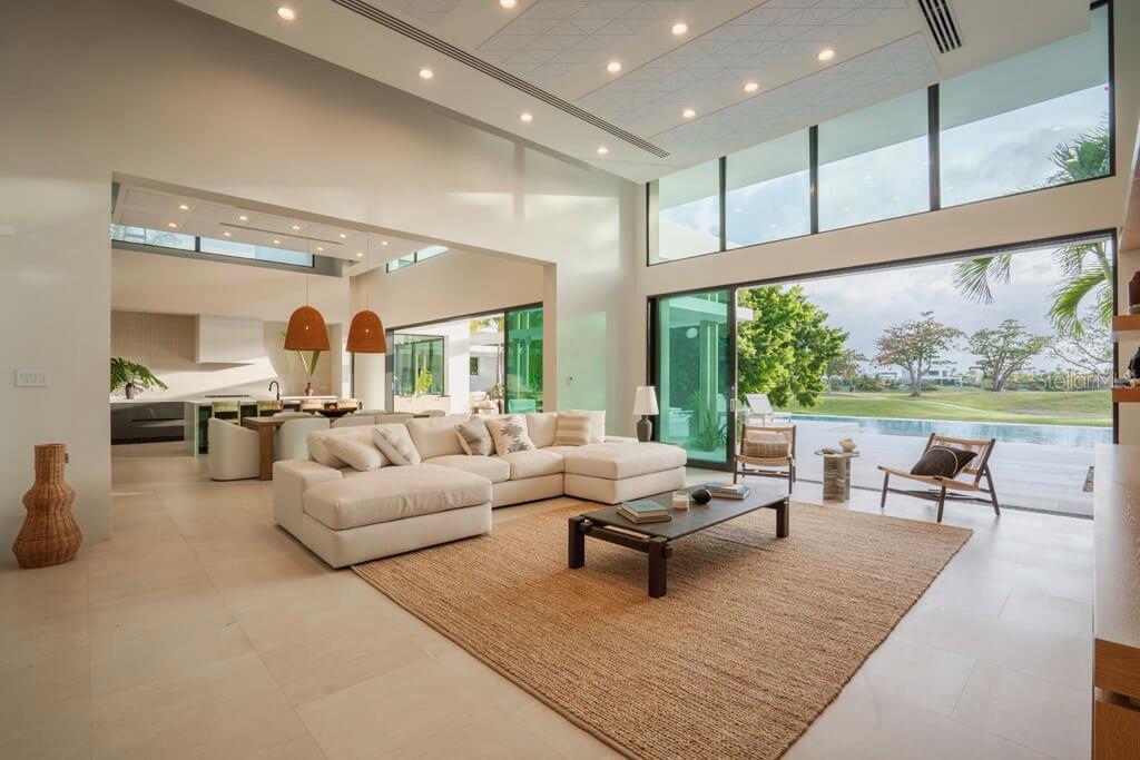 11 GOLF VIEW DRIVE