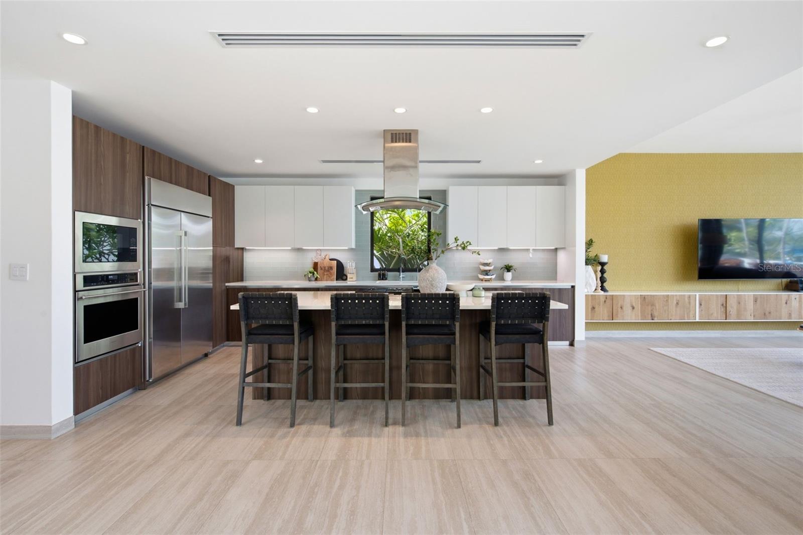 Cay Pointe