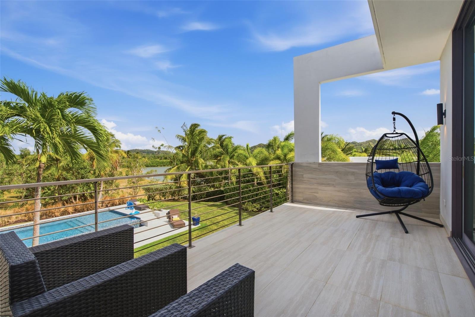 Cay Pointe
