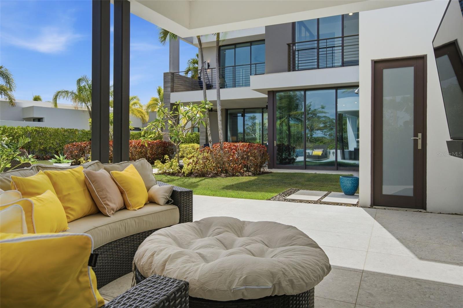 Cay Pointe