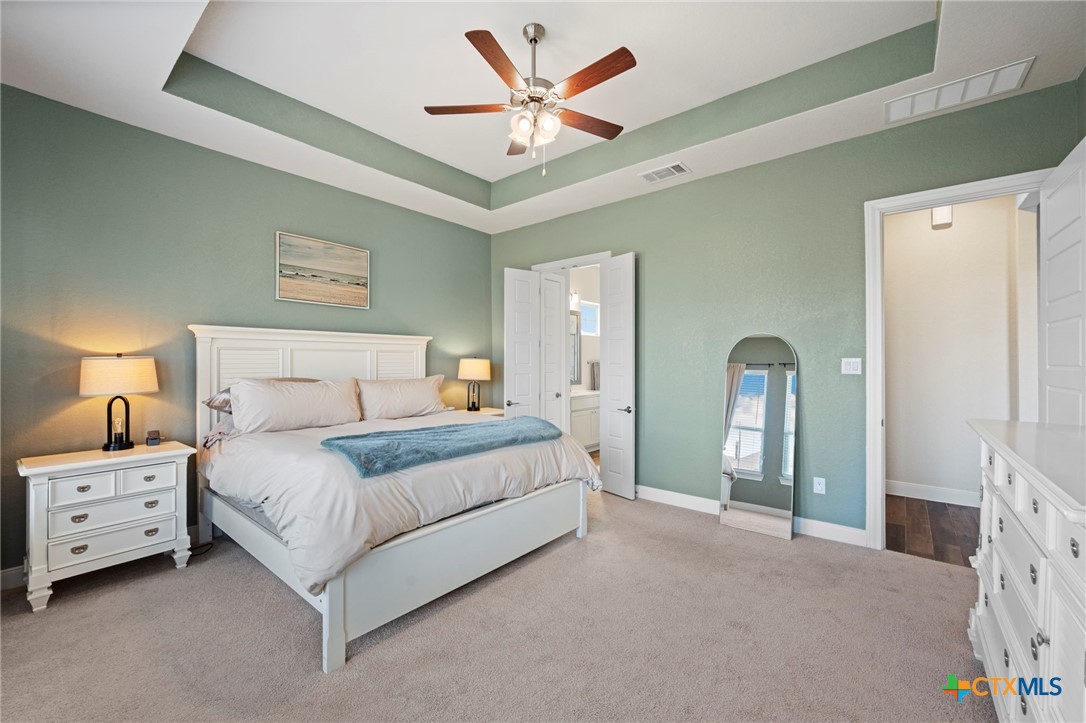 1627 Folk Victorian