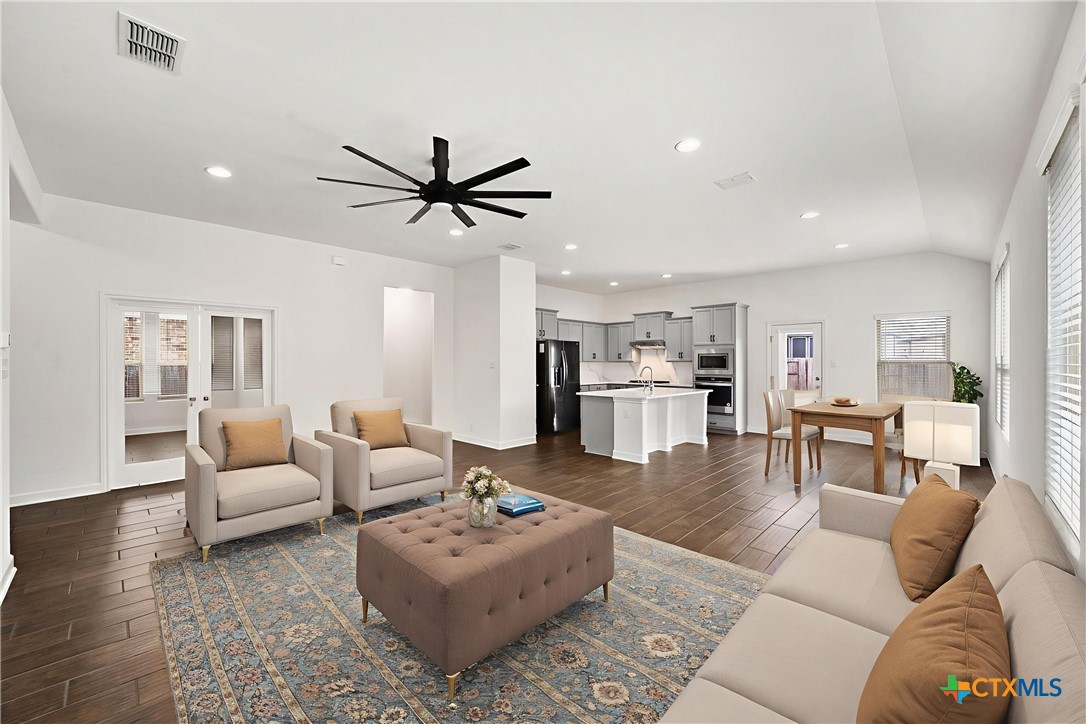 1513 Anhalt Ranch
