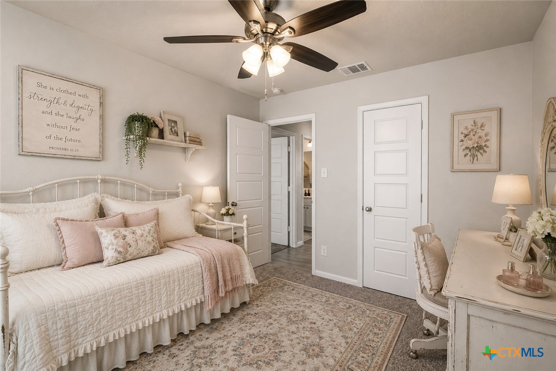 1117 Amber Lake