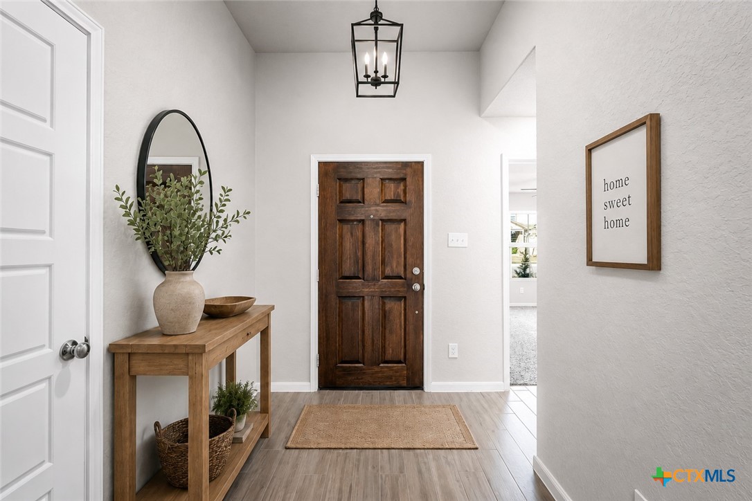 1117 Amber Lake