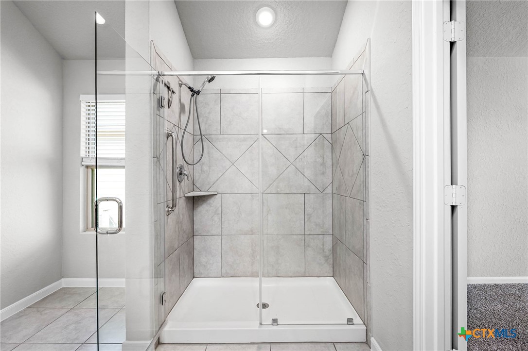 1117 Amber Lake