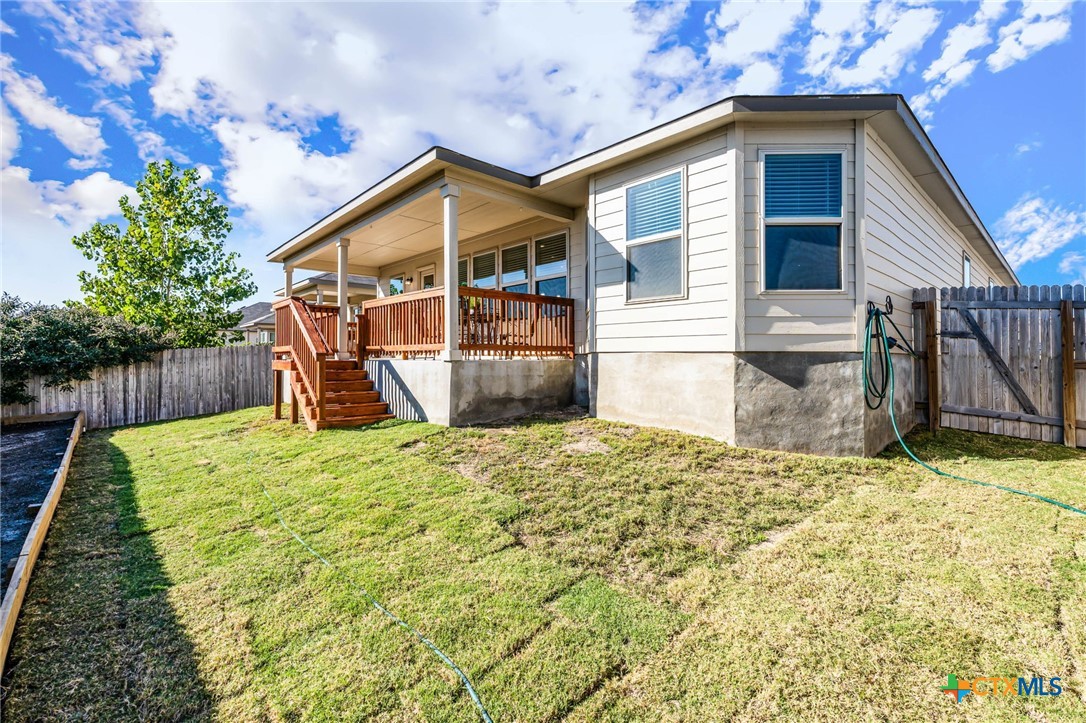 1117 Amber Lake