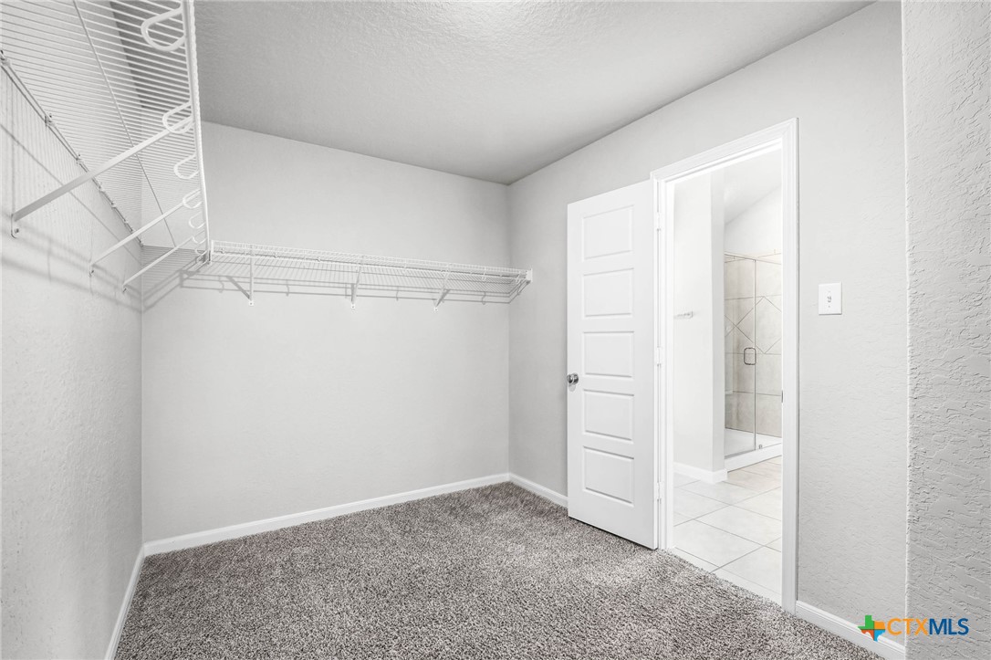 1117 Amber Lake