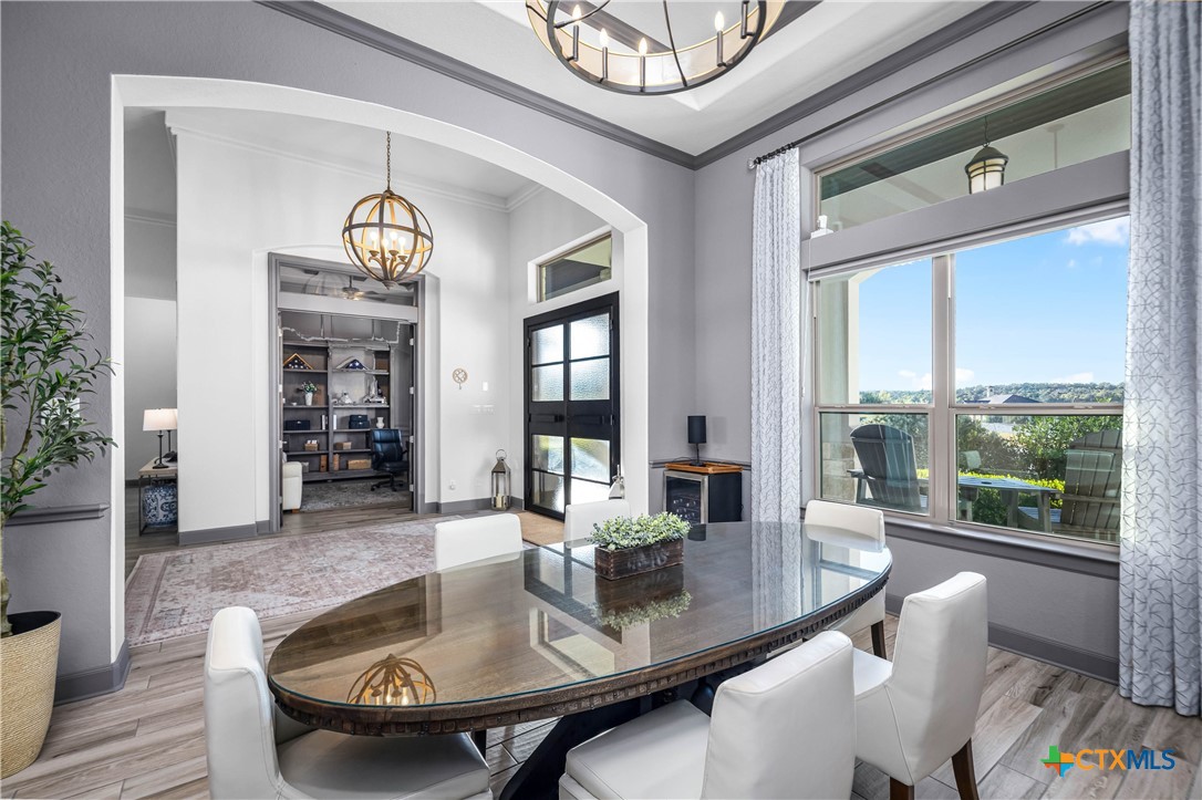 2330 Occidente