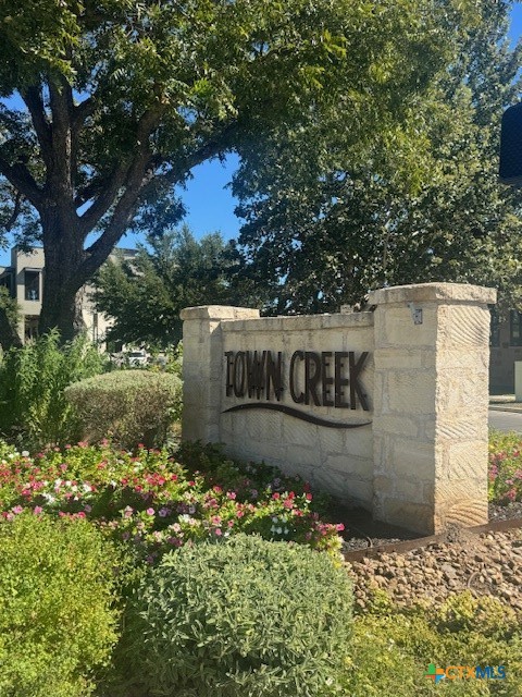 729 N Academy Avenue