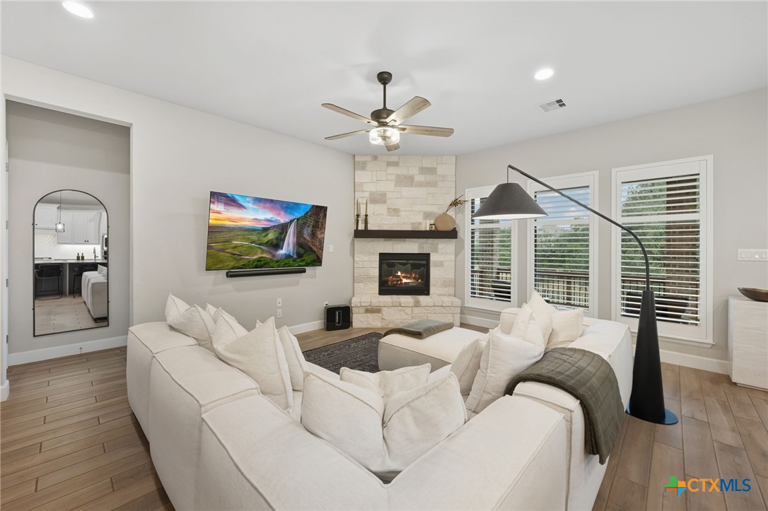 422 Bridle Trail
