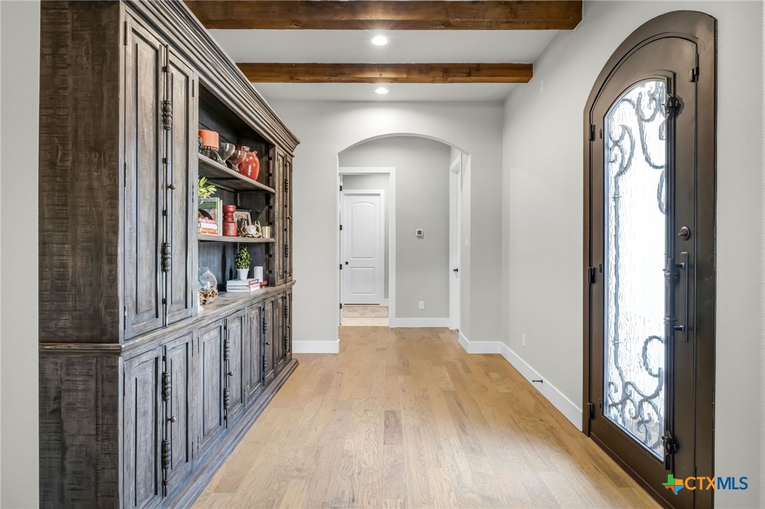 1326 Via Principale