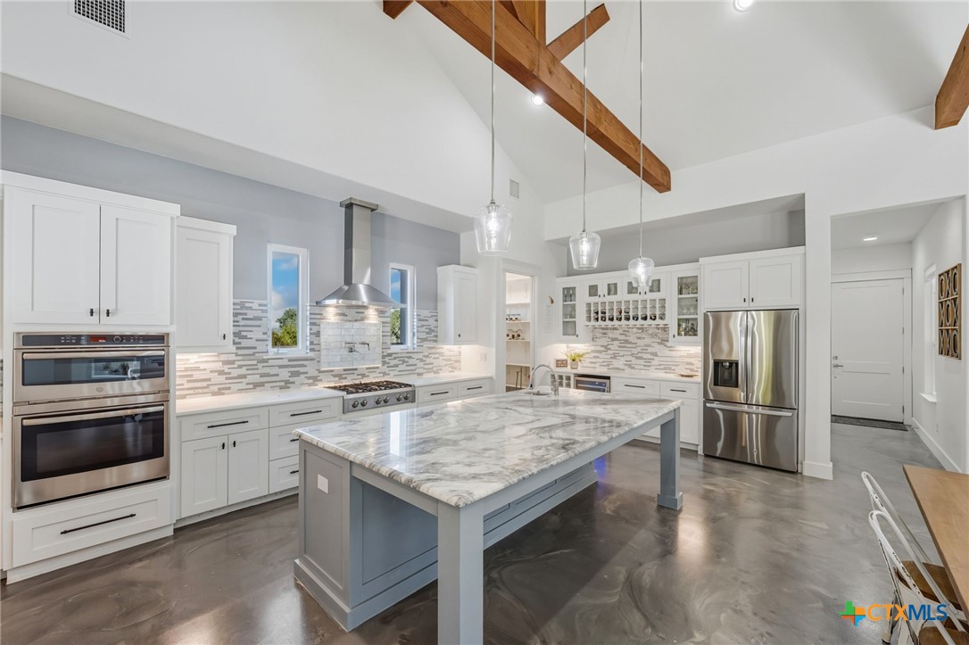 223 Oak Shores Drive