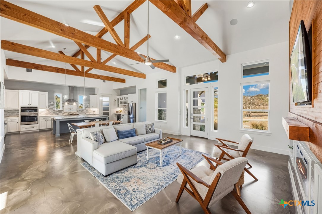 223 Oak Shores Drive