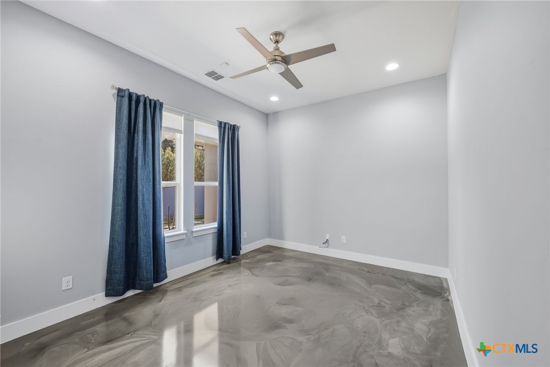 223 Oak Shores Drive