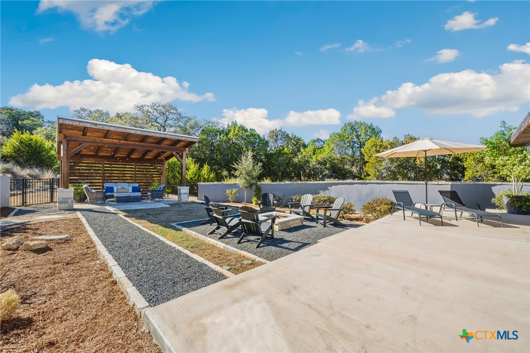 223 Oak Shores Drive