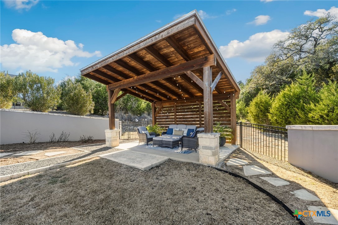 223 Oak Shores Drive