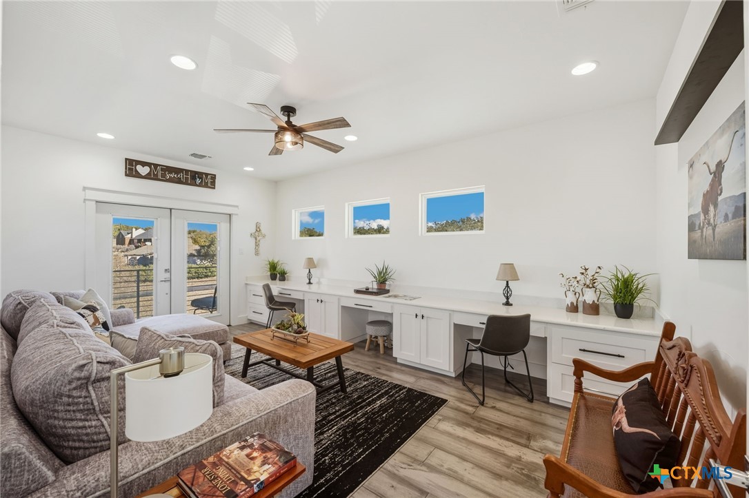 223 Oak Shores Drive