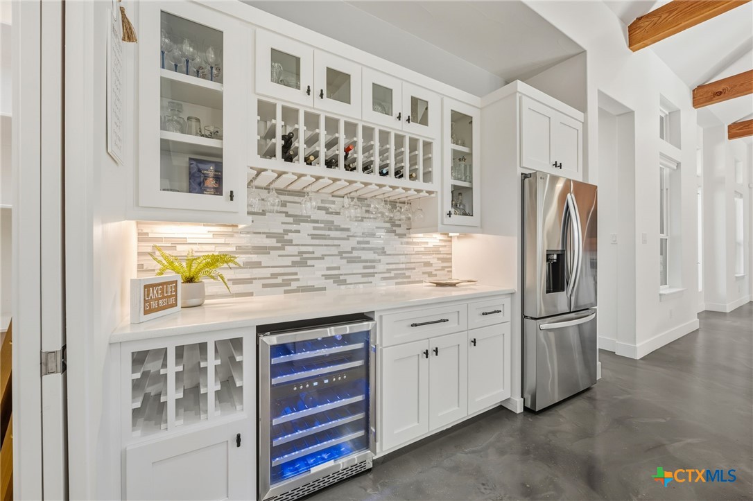 223 Oak Shores Drive