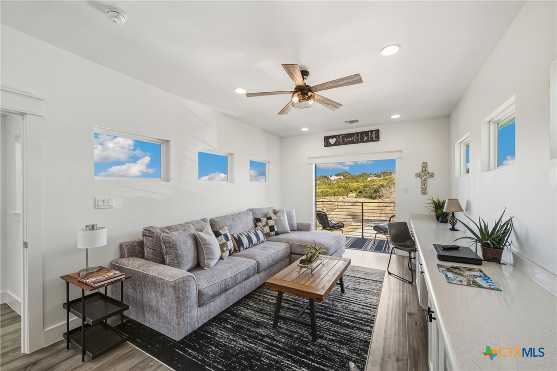 223 Oak Shores Drive