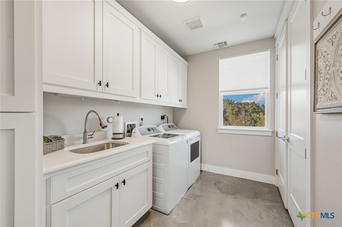 223 Oak Shores Drive