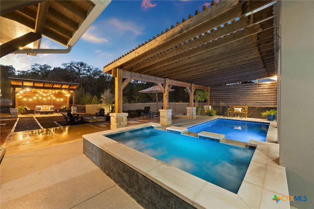 223 Oak Shores Drive