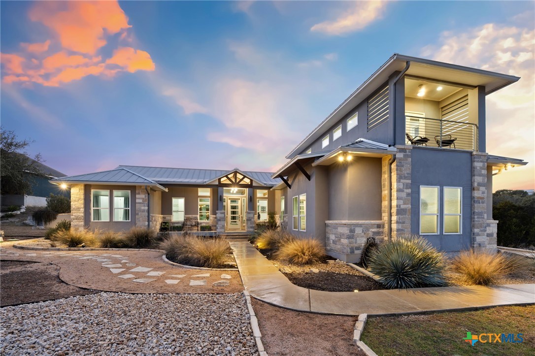 223 Oak Shores Drive