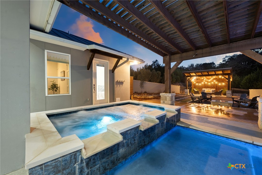 223 Oak Shores Drive