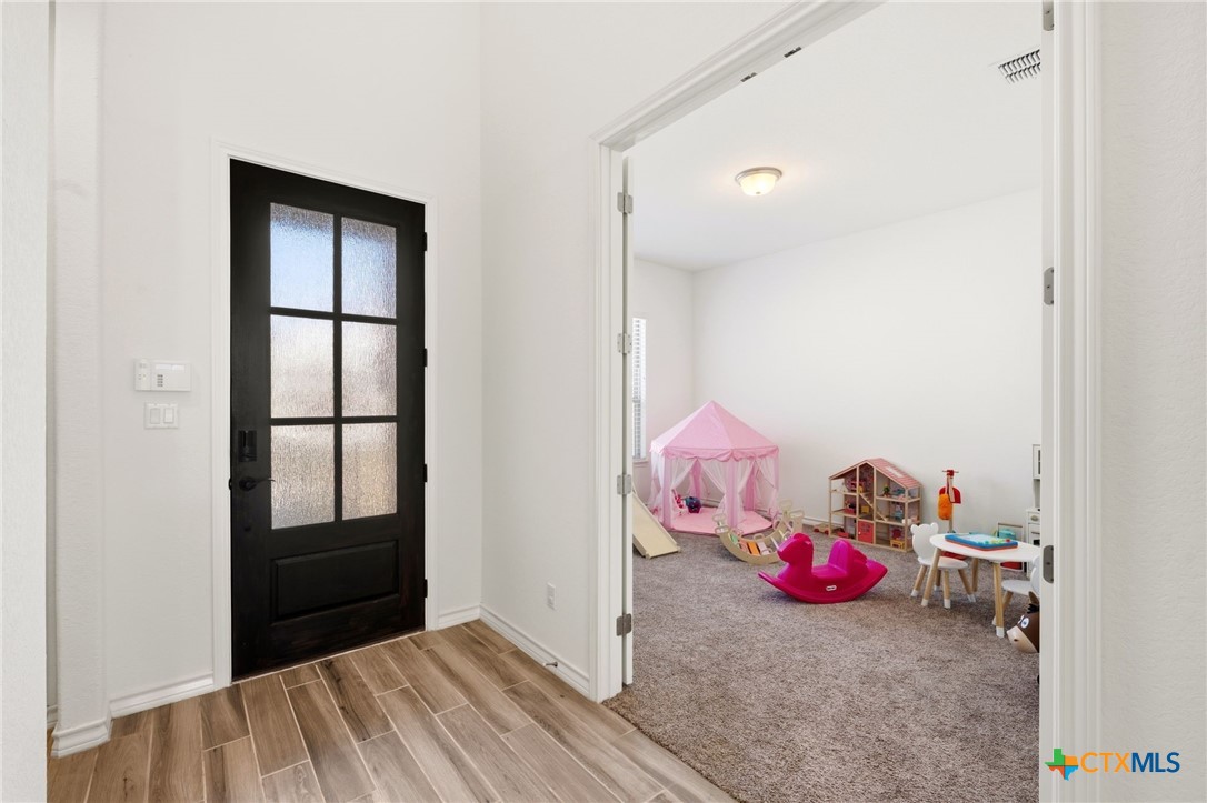 531 Orchard Way