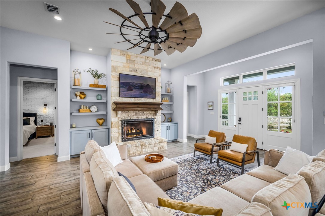 1623 Decanter Drive