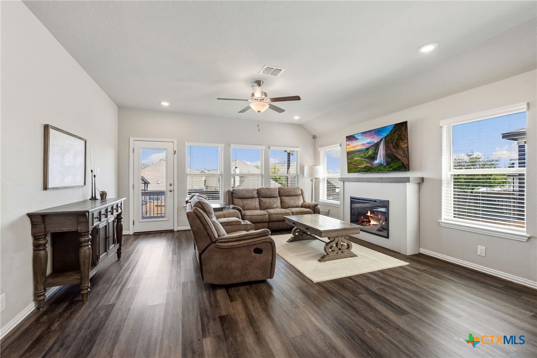 1521 Spechts Ranch