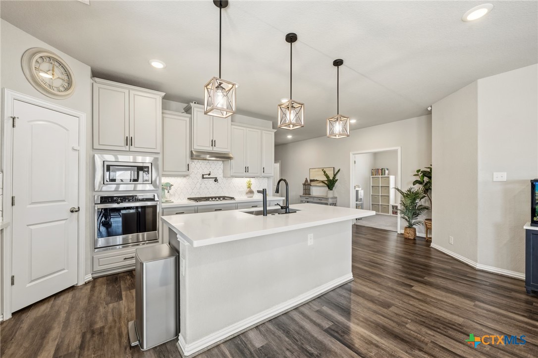 1521 Spechts Ranch