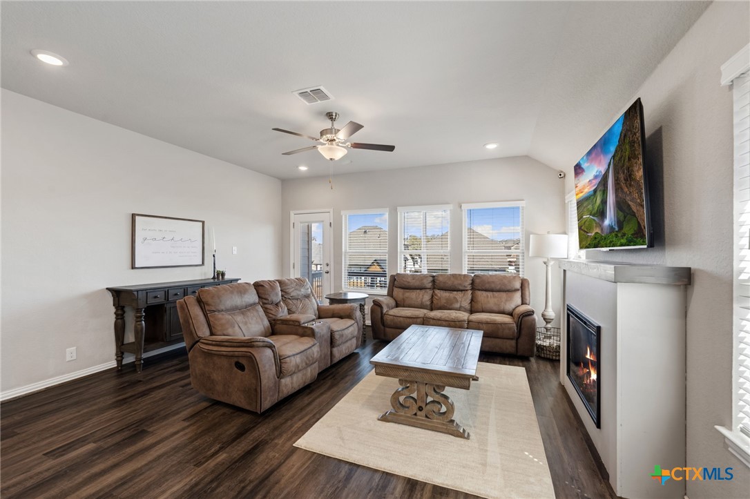 1521 Spechts Ranch