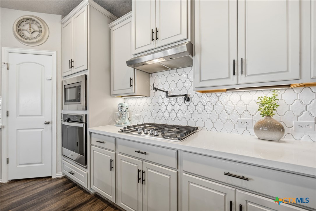 1521 Spechts Ranch