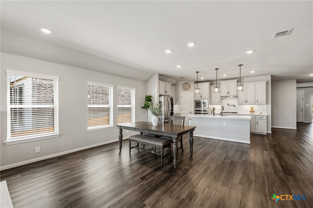 1521 Spechts Ranch
