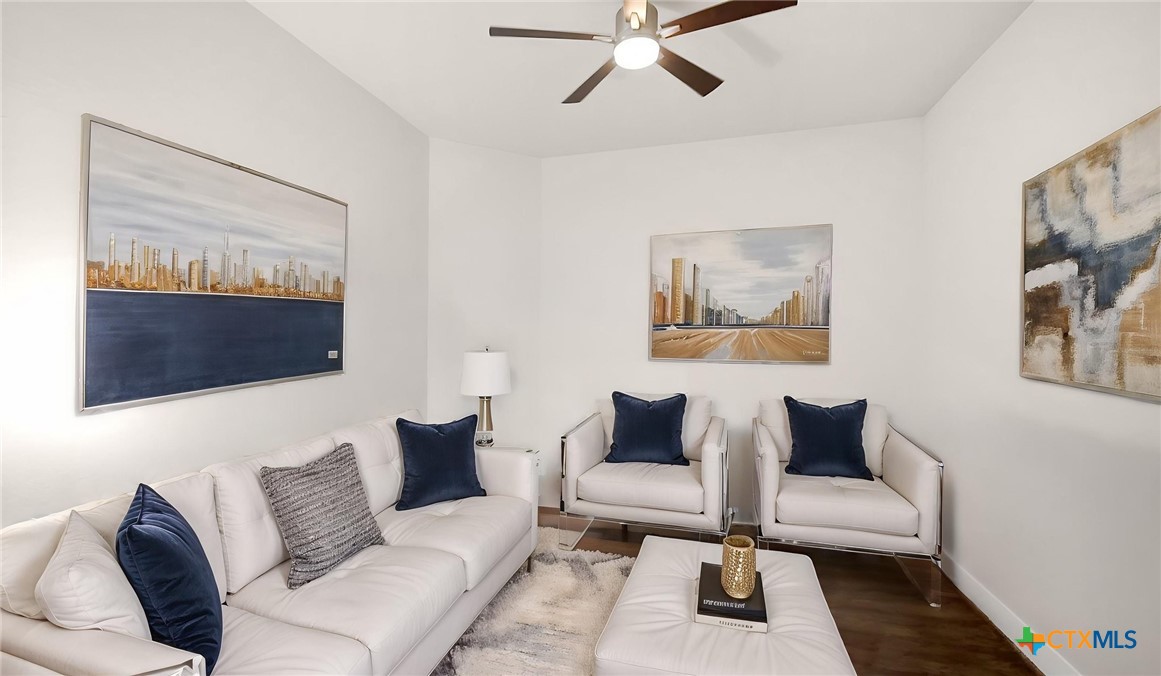 374 Bridle Trail