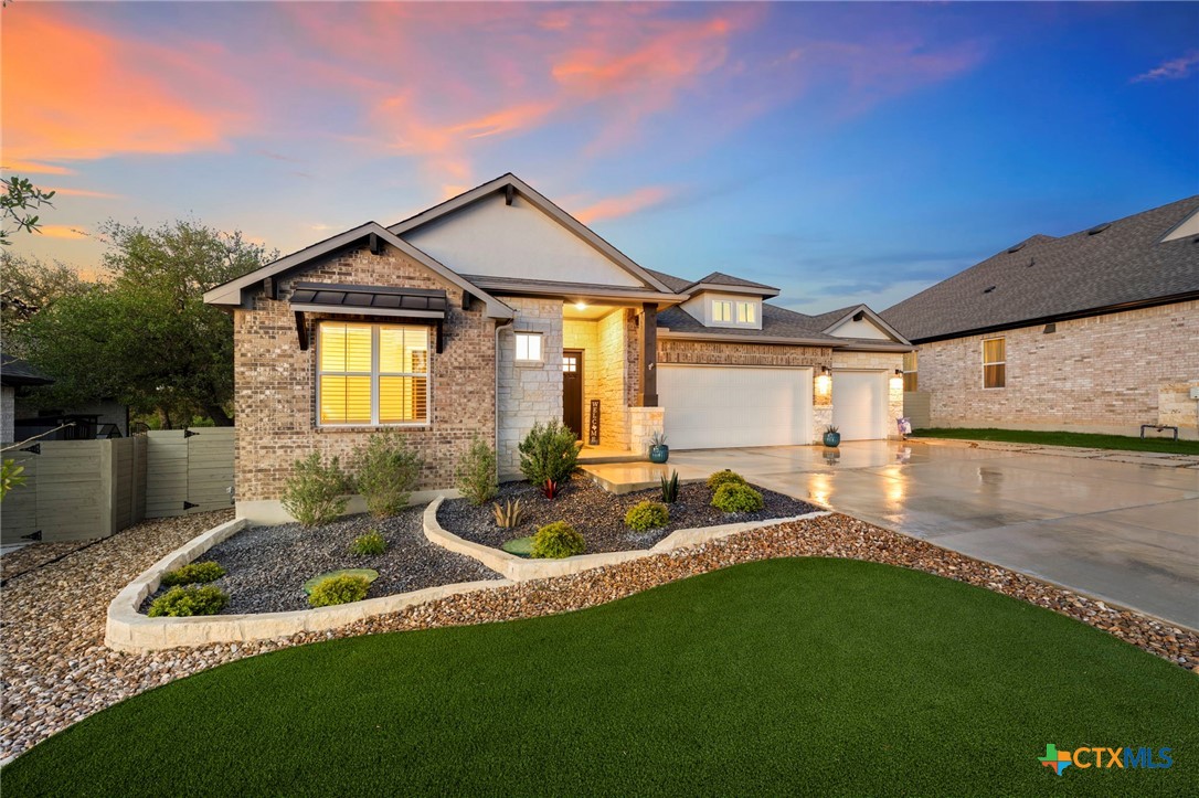 374 Bridle Trail