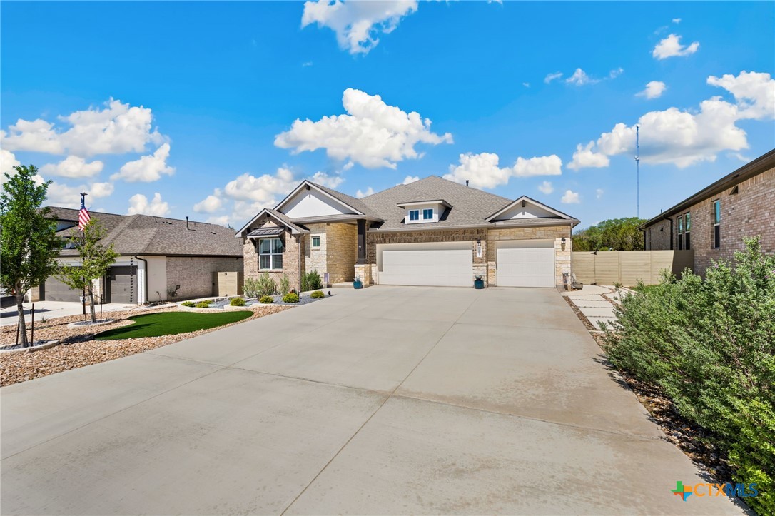 374 Bridle Trail