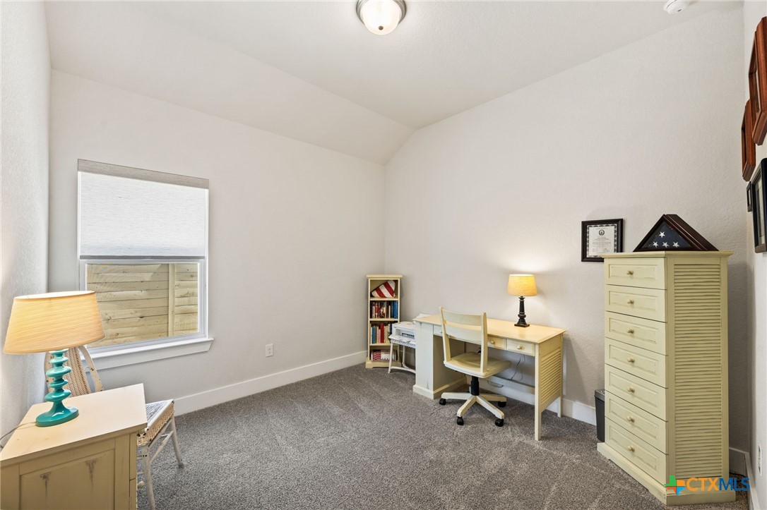 374 Bridle Trail