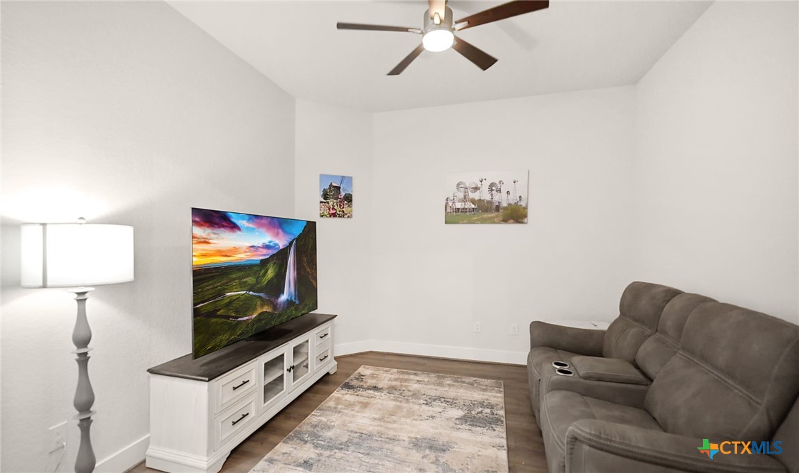 374 Bridle Trail