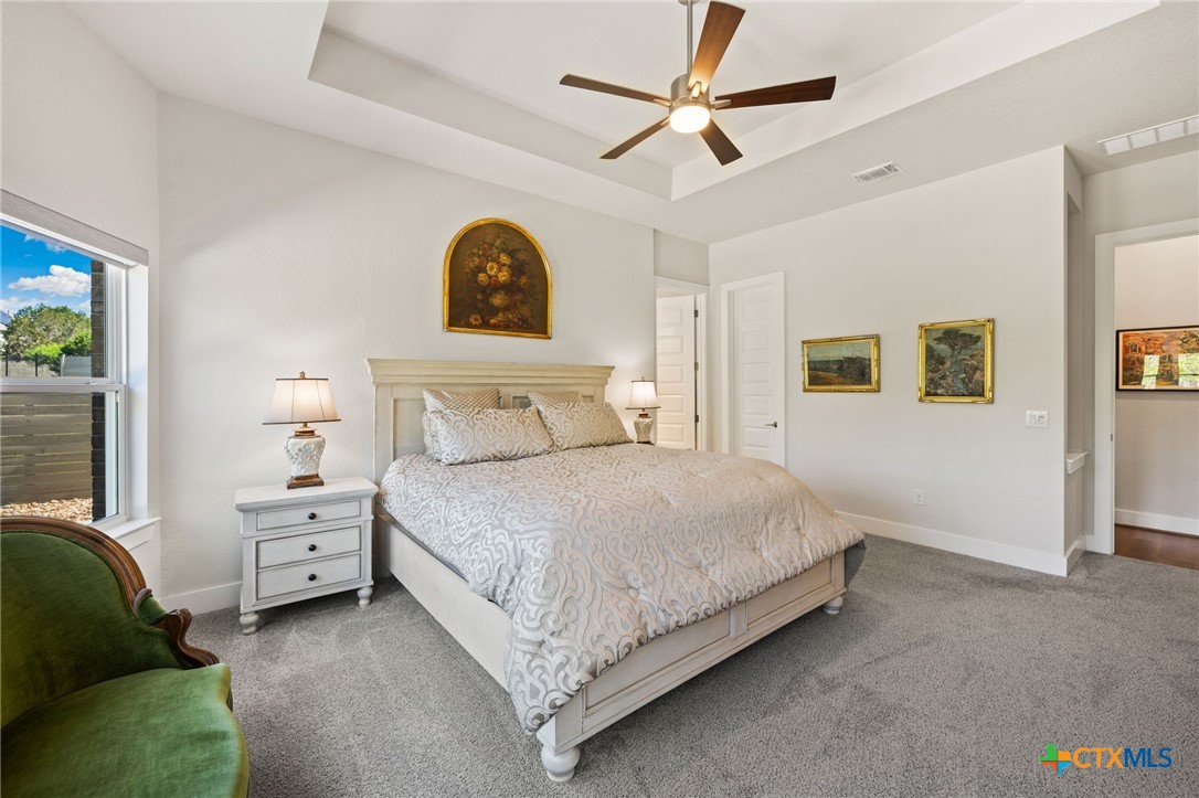 374 Bridle Trail