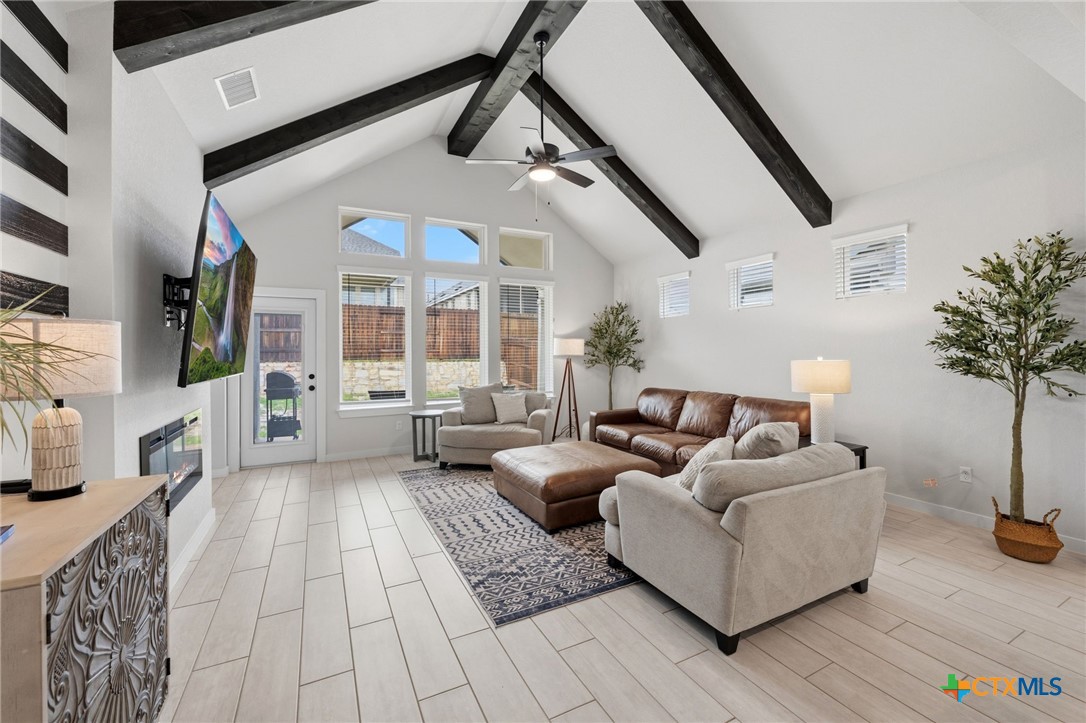 1612 Seekat Drive
