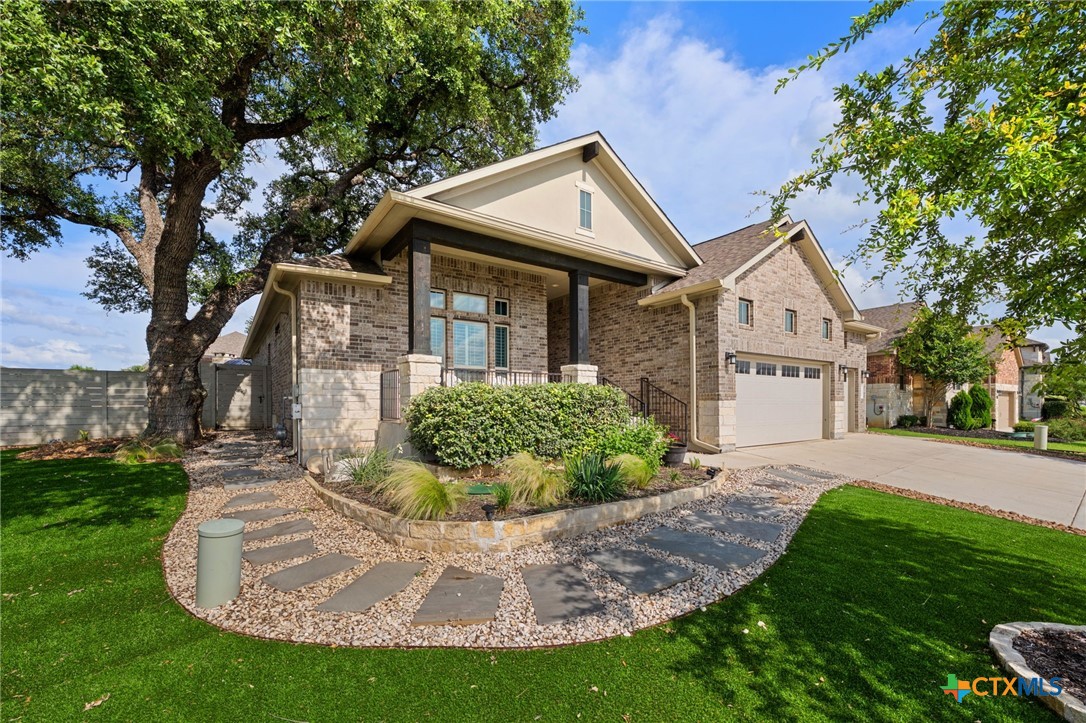 1303 Yaupon Loop